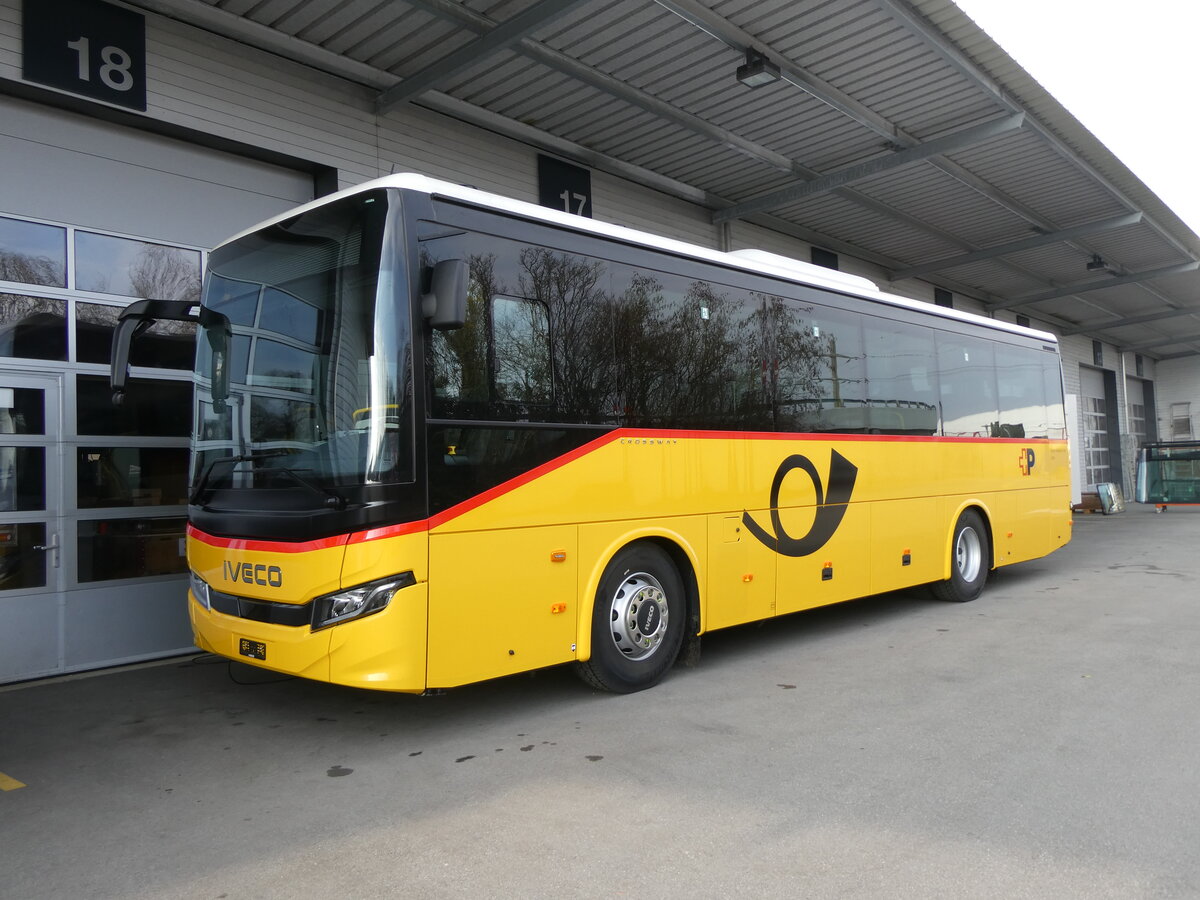 (271'735) - Mabillard, Lens - PID 12'232 - Iveco am 8. Februar 2025 in Kerzers, Interbus