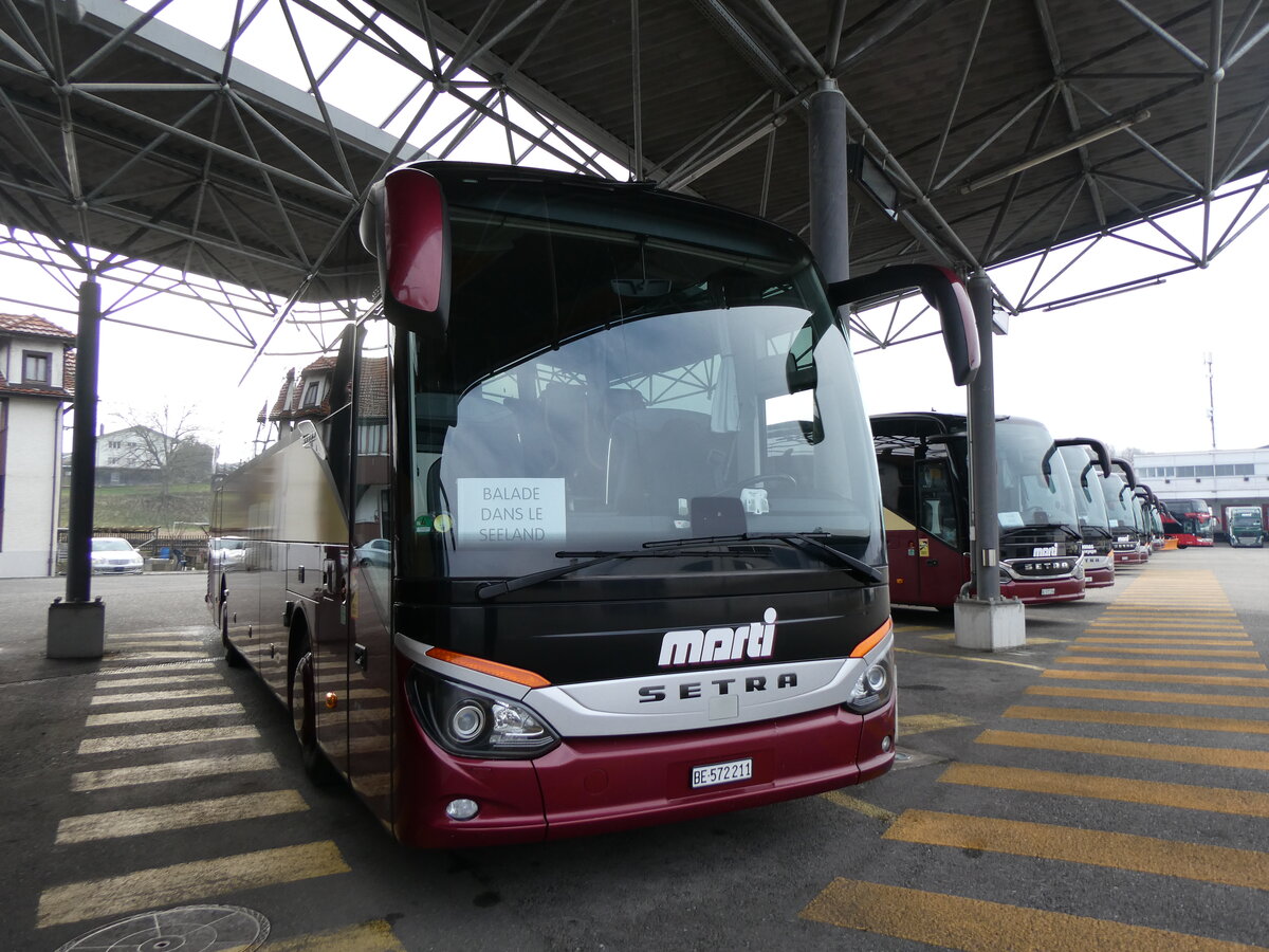 (271'755) - Marti, Kallnach - Nr. 11/BE 572'211 - Setra am 8. Februar 2025 in Kallnach, Car-Terminal