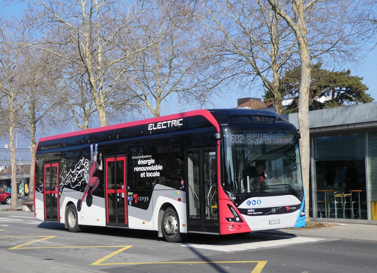 (272'093) - TRAVYS Yverdon - Nr. 160/VD 360'489 - eVolvo am 15. Februar 2025 beim Bahnhof Yverdon