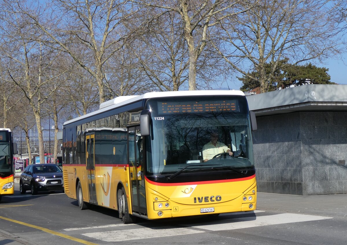 (272'100) - CarPostal Ouest - VD 626'567/PID 11'224 - Iveco am 15. Februar 2025 beim Bahnhof Yverdon