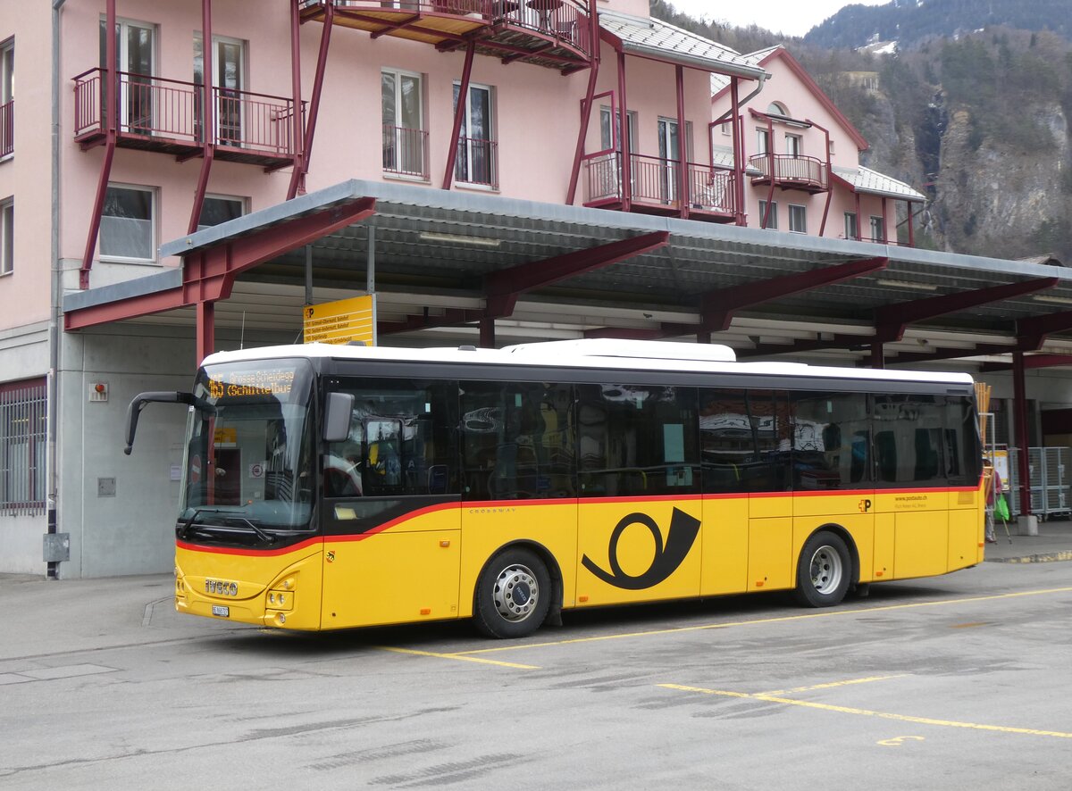 (272'250) - Flck, Brienz - Nr. 27/BE 868'727/PID 11'669 - Iveco am 20. Februar 2025 in Meiringen, Postautostation 