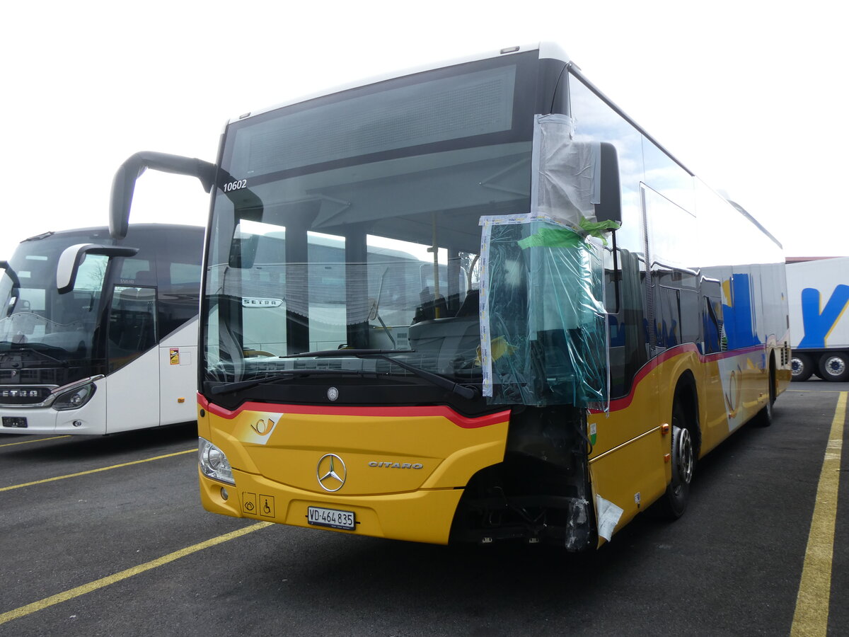 (272'550) - CarPostal Ouest - VD 464'835/PID 10'602 - Mercedes am 1. Mrz 2025 in Kerzers, Interbus