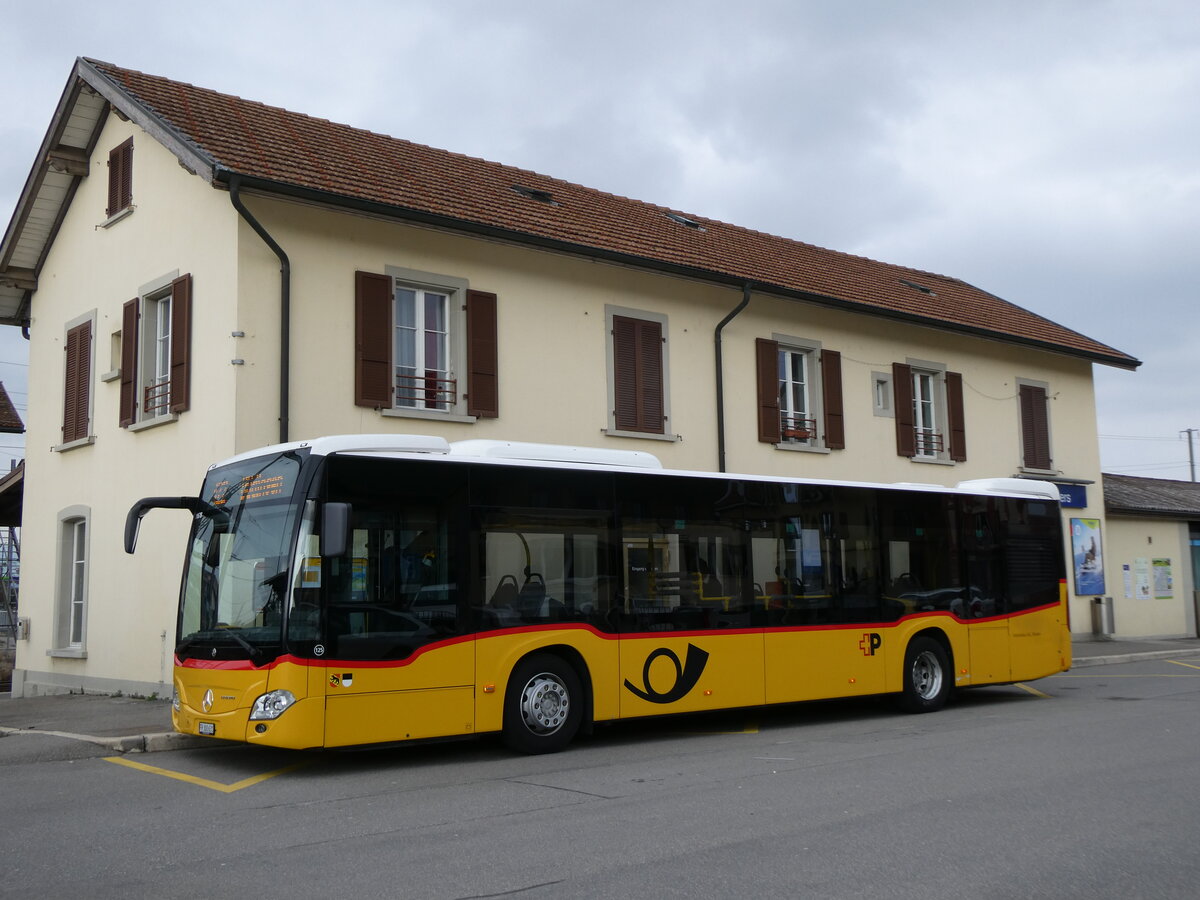 (272'560) - Wieland, Kerzers - Nr. 125/FR 300'631/PID 11'678 - Mercedes am 1. Mrz 2025 beim Bahnhof Kerzers