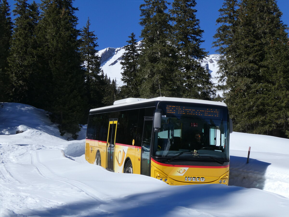 (272'584) - Flck, Brienz - Nr. 26/BE 868'726/PID 11'668 - Iveco am 2. Mrz 2025 bei der Grossen Scheidegg