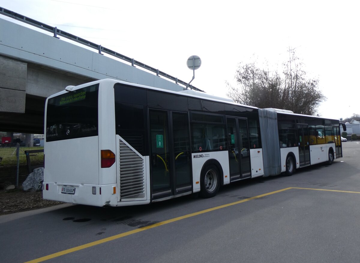 (272'702) - Wieland, Murten - Nr. 123/FR 300'604 - Mercedes (ex Knecht, Windisch Nr. 215; ex Interbus, Yverdon Nr. 215; ex BVB Basel Nr. 794; ex ASN Stadel Nr. 199/PID 4125) am 9. Mrz 2025 in Kerzers, Interbus