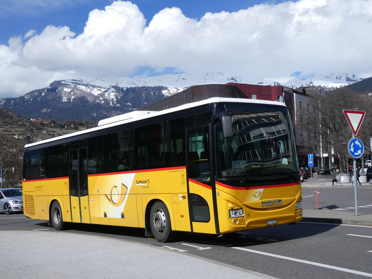 (272'788) - Mabillard, Lens - VS 12'529/PID 10'232 - Iveco am 11. Mrz 2025 beim Bahnhof Sion