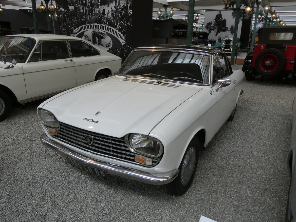 (274'786) - Peugeot - 300 LU 68 - am 6. Mai 2025 in Mulhouse, Collection Schlumpf