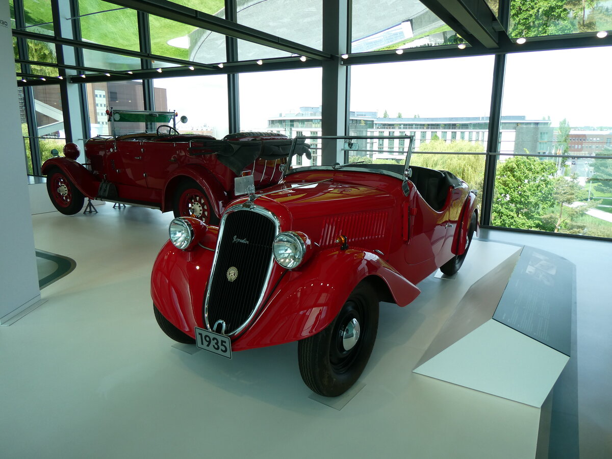 (274'891) - Skoda - Jahrgang 1935 - am 7. Mai 2025 in Wolfsburg, Autostadt