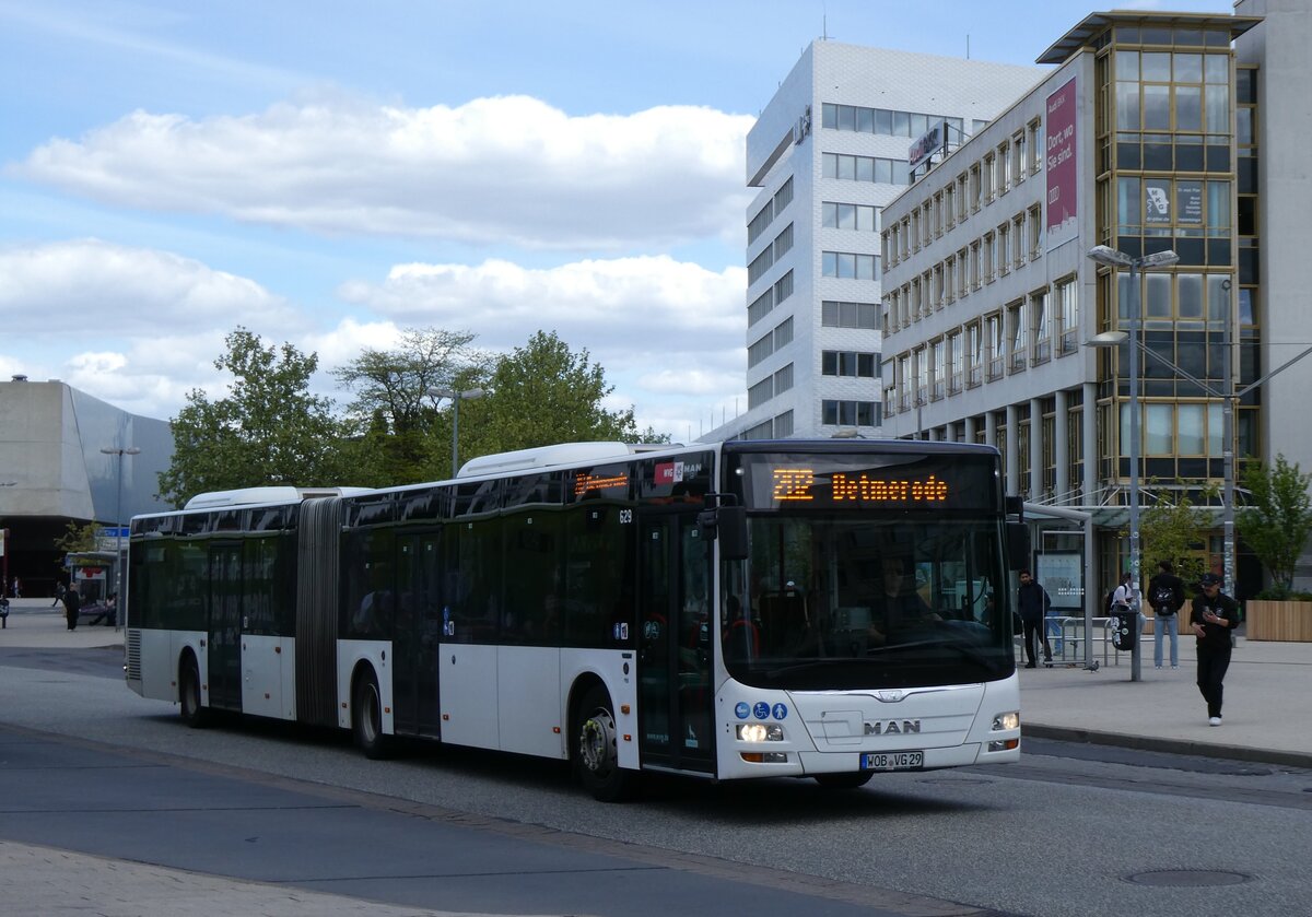 (274'985) - WVG Wolfsburg - Nr. 629/WOB-VG 29 - MAN am 7. Mai 2025 beim Hauptbahnhof Wolfsburg