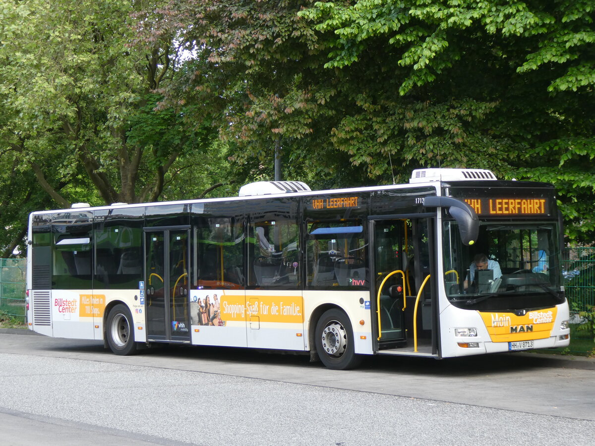 (275'389) - VHH Hamburg - Nr. 1713/HH-V 8713 - MAN am 10. Mai 2025 beim Hauptbahnhof Hamburg