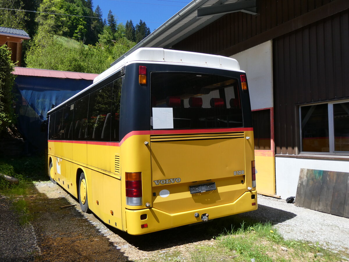 (275'600) - Kbli, Gstaad - PID 1862 - Volvo (ex Nr. 0) am 16. Mai 2025 in Gstaad, Postgarage