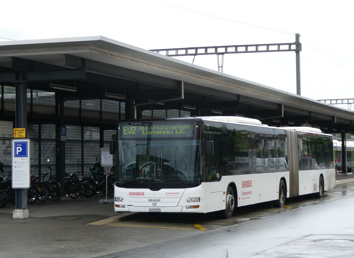 (275'841) - Hfliger, Sursee - Nr. 8/LU 267'507 - MAN (ex St. Gallerbus, St. Gallen Nr. 276) am 26. Mai 2025 beim Bahnhof Schpfheim