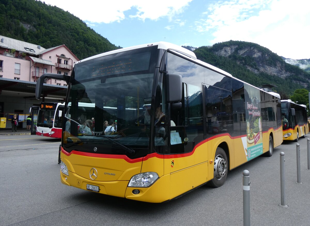 (276'466) - Flck, Brienz - Nr. 6/BE 26'631/PID 11'683 - Mercedes (ex PostAuto Bern) am 7. Juni 2025 beim Bahnhof Meiringen