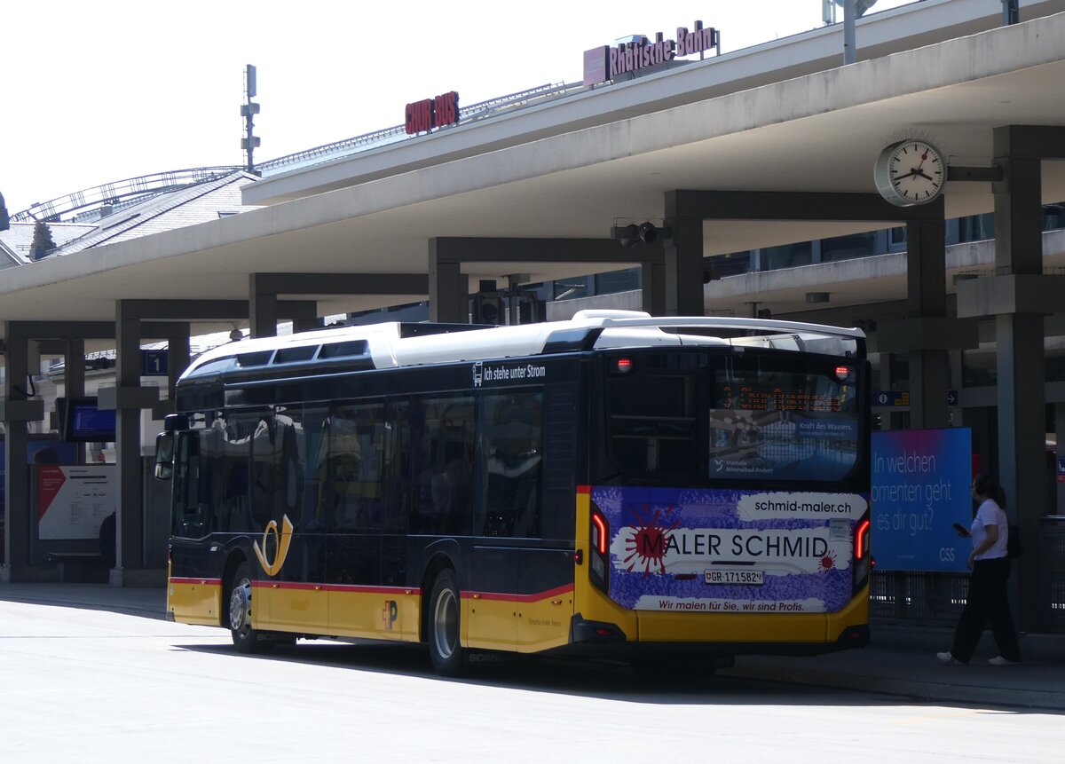 (276'938) - PostAuto Graubnden - GR 171'582/ PID ? - eScania (ex Dnser, Trimmis) am 18. Juni 2025 beim Bahnhof Chur