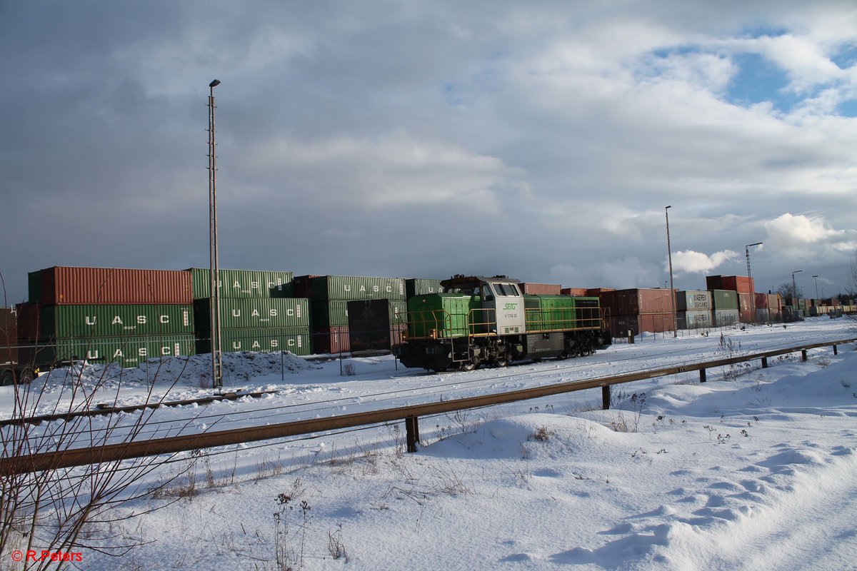 277 004-8 alias V1700.03 beim Umsetzen in Wiesau 14.01.17