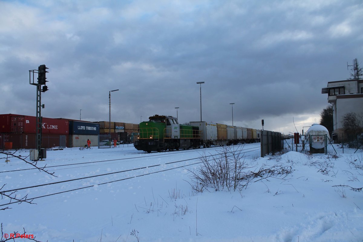 277 004-8 alias V1700.03 erreicht Wiesau mit dem Hackschnitzelzug. 14.01.17