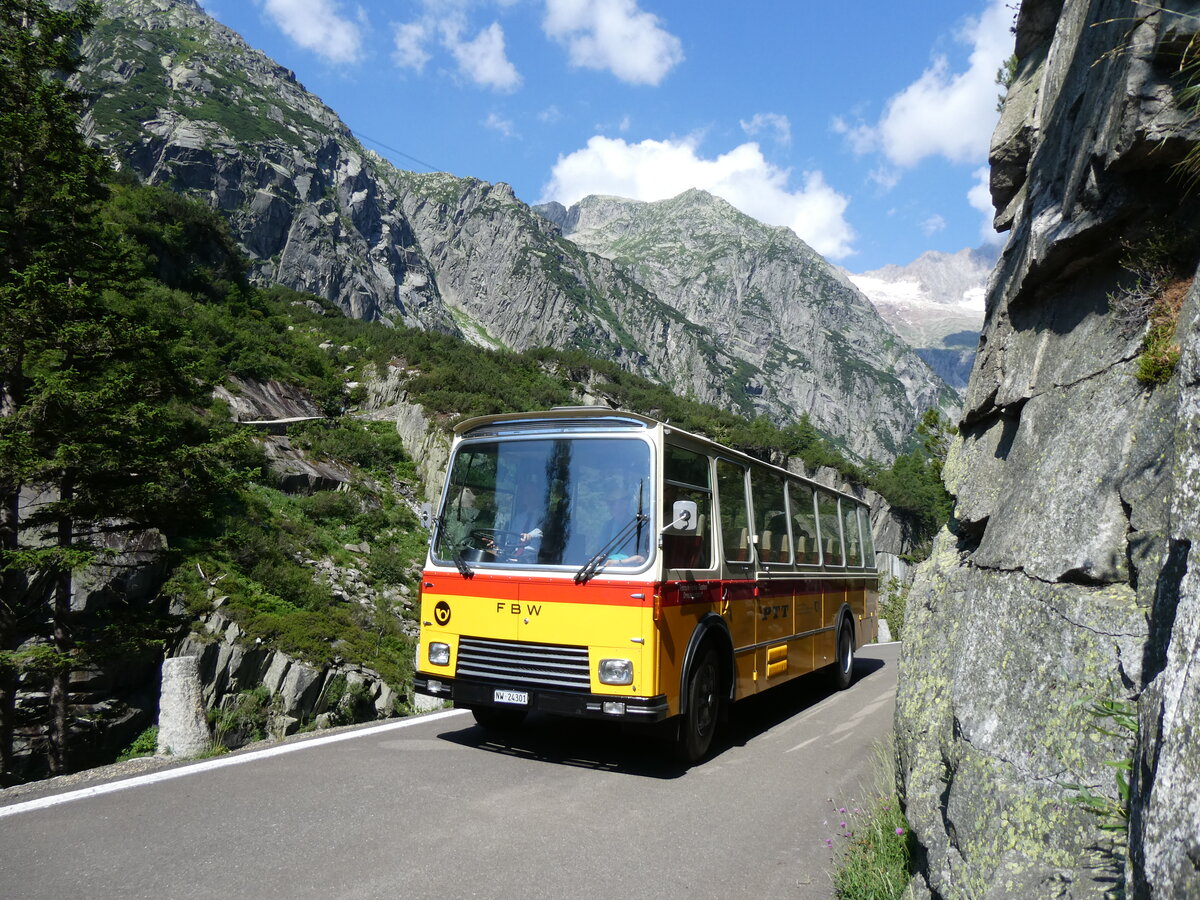(277'390) - Lambach, Gommiswald - NW 24'301 - FBW/Eggli (ex Tanner+Lambach, Reigoldswil; ex Lambach, Rieden; ex Meier, Grt; ex AVG Grindelwald Nr. 13; ex P 24'182) am 1. Juli 2025 auf der alten Grimselstrasse