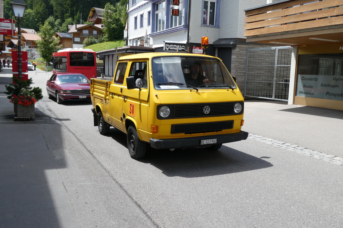 (278'203) - Volkswagen - BE 223'982 - am 27. Juli 2025 in Adelboden, Dorftrasse