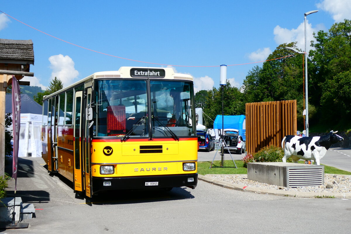(279'148) - Kolb, Grasswil - Nr. 3/BE 93'915 - Saurer/R&J (ex Schmocker, Stechelberg Nr. 3/PID 2409; ex Schmocker, Stechelberg Nr. 1; ex Gertsch, Stechelberg Nr. 1) am 17. August 2025 in L'Etivaz, Maison de l'Etivaz