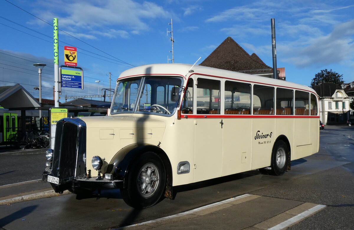 (280'982) - Steiner, Messen - SO 20'142 - Berna/Hesss (ex Brtschi, Biberen) am 5. Oktober 2025 beim Bahnhof Langnau