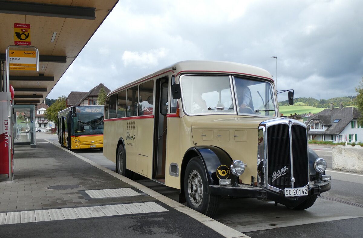 (281'019) - Steiner, Messen - SO 20'142 - Berna/Hess (ex Bärtschi, Biberen) am 5. Oktober 2025 beim Bahnhof Biglen (281'019) - Steiner, Messen - SO 20'142 - Berna/Hess (ex Bärtschi, Biberen) am 5. Oktober 2025 beim Bahnhof Biglen