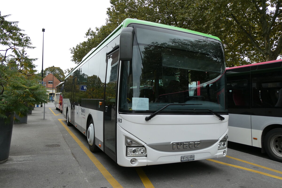 (281'251) - Rapold, Rheinau - Nr. 993/FR 153'994 - Iveco (ex PostBus/A) am 11. Oktober 2025 beim Bahnhof Yverdon