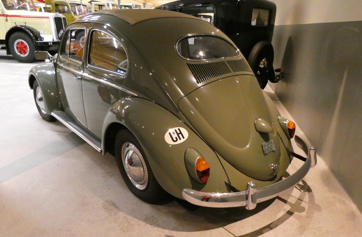 (281'593) - VW-K�fer am 18. Oktober 2025 in N�fels, FBW-Museum