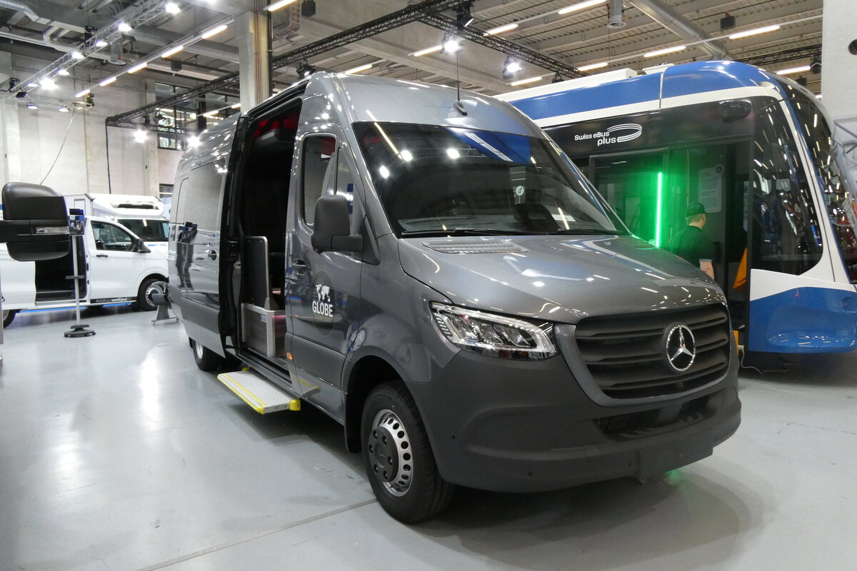 (282'149) - Globe-Limo, Le Lignon - Mercedes am 7. November 2025 in Bern, transport.ch