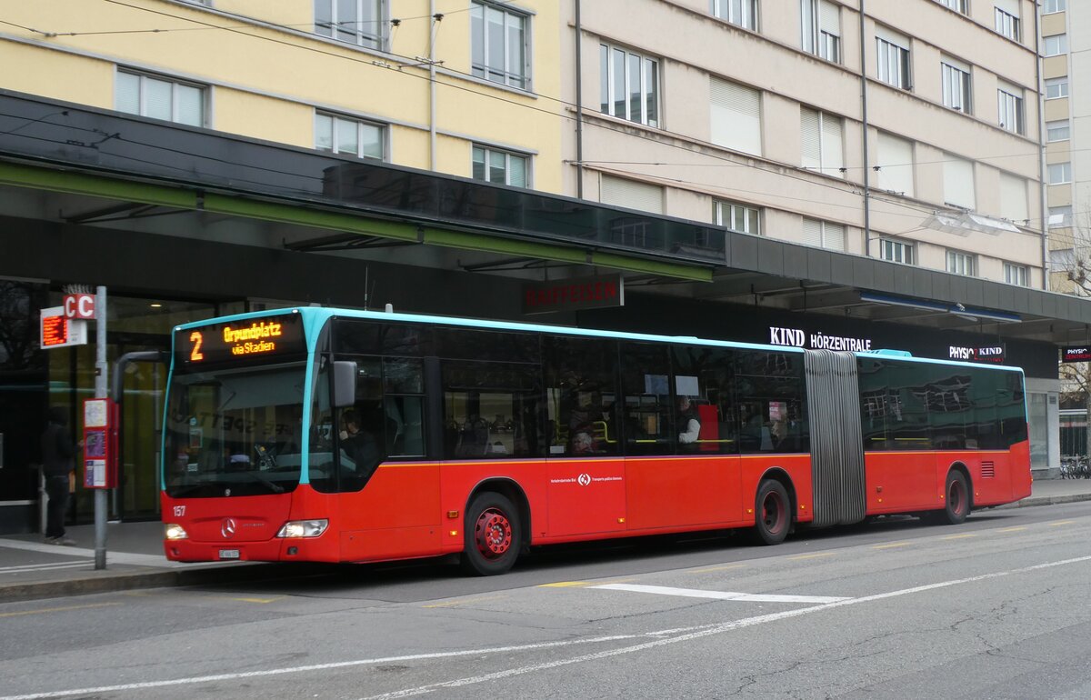 (282'737) - VB Biel - Nr. 157/BE 666'157 - Mercedes am 4. Dezember 2025 beim Bahnhof Biel