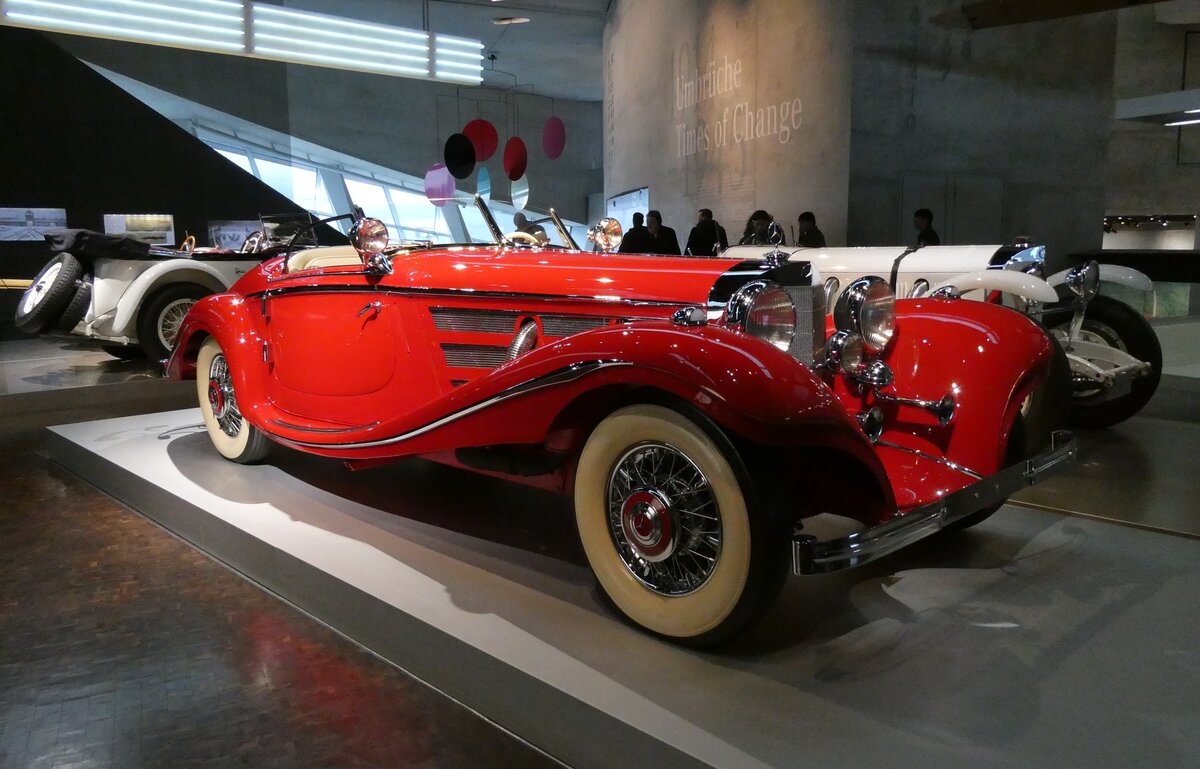 (282'968) - Mercedes am 11. Dezember 2025 in Stuttgart, Mercedes-Benz Museum