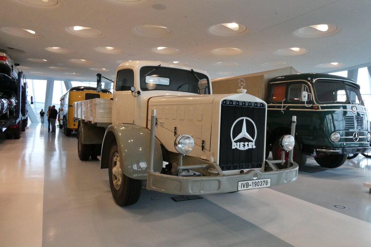 (282'971) - Mercedes - IVB-190'378 - am 11. Dezember 2025 in Stuttgart, Mercedes-Benz Museum