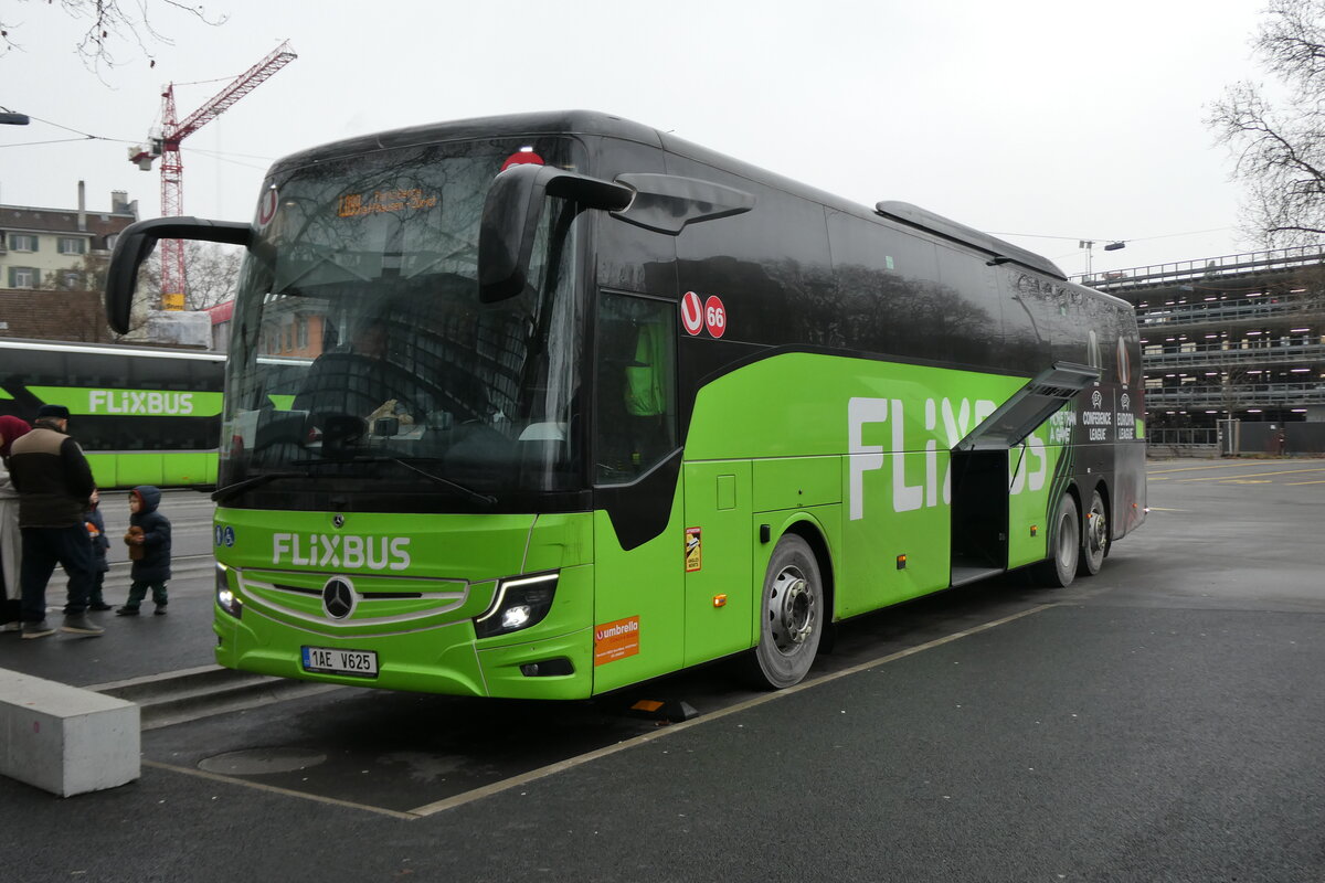 (284'437) - Aus Tschechien: Umbrella, Praha - Nr. 66/1AE V625 - Mercedes am 30. Januar 2026 in Z�rich, Sihlquai