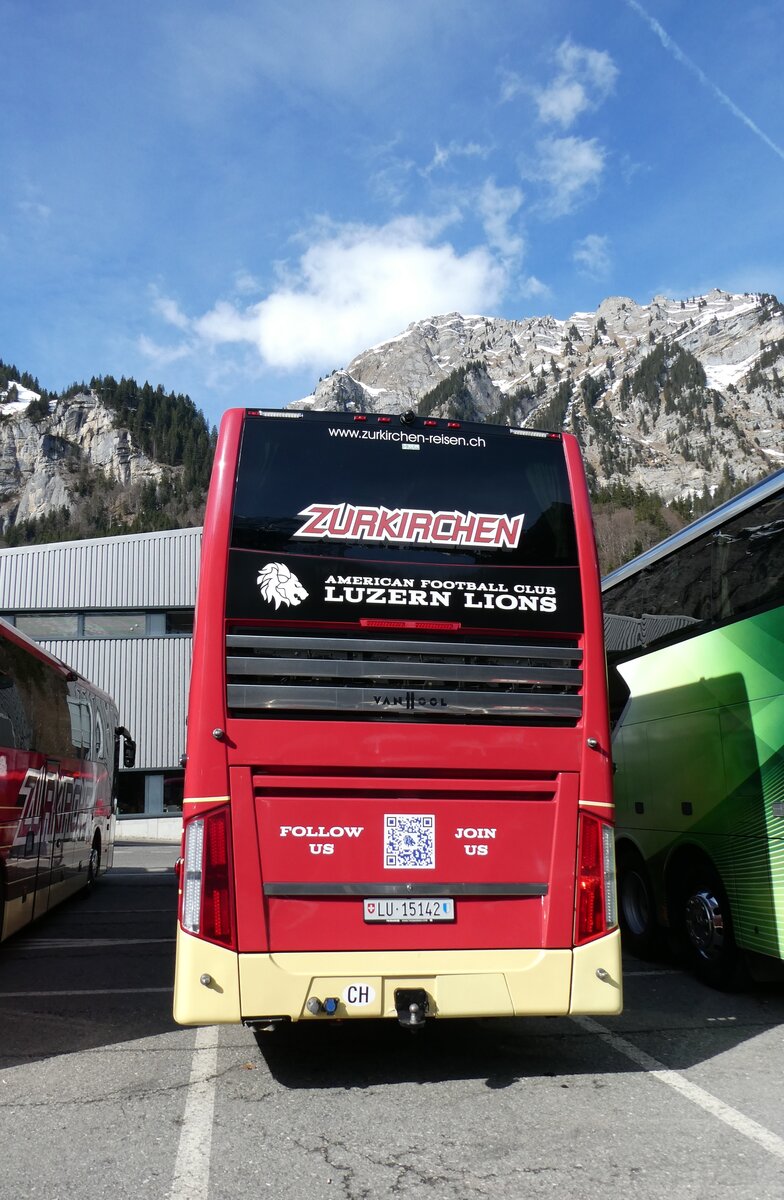 (285'104) - Zurkirchen, Malters - Nr. 10/LU 15'142 - Van Hool am 28. Februar 2026 auf der St�ckalp