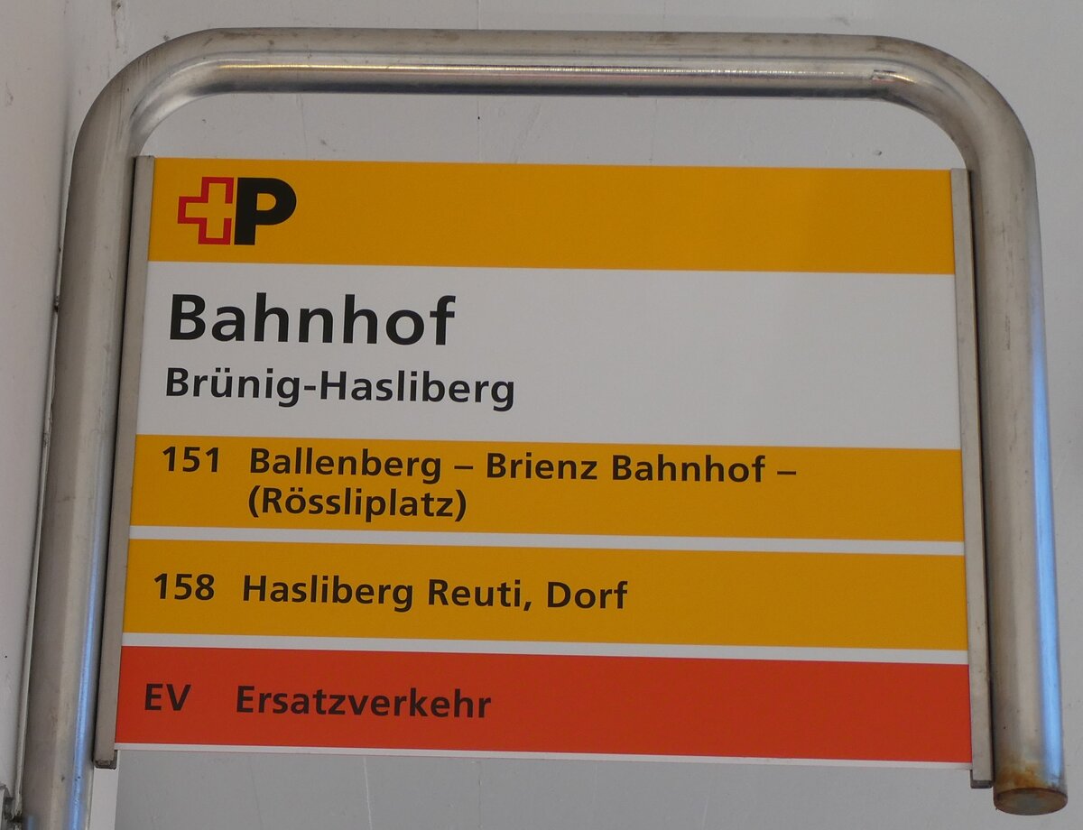 (285'190) - +P-Haltestellenschild - Br�nig-Hasliberg, Bahnhof - am 3. M�rz 2026