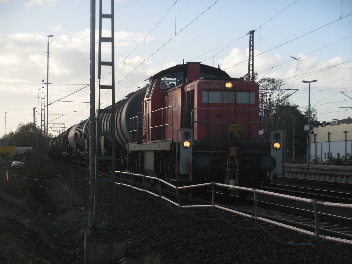 294 634 mit einen Kesselzug in Delitzsch am 30.10.17