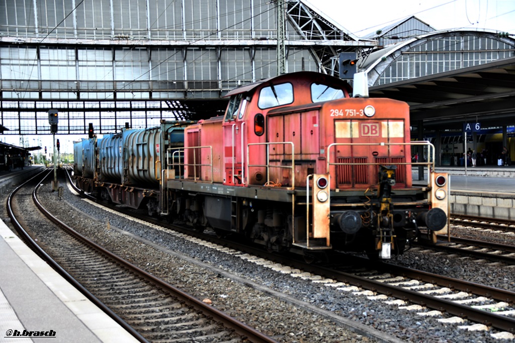 294 751-3 zug einen kurzen containerzug durch bremen,28.08.18