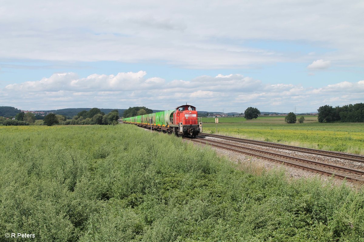 294 778-6 zieht den EK 56137 Schwandorf - Regensburg Ost bei Haslbach. 19.08.17