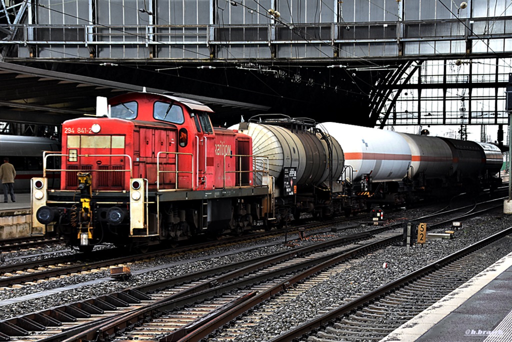 294 841-2 fuhr mit einen tankzug durch bremen,22.03.16