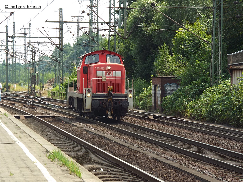 295 012-9 fuhr solo am 02.08.13 durch hh-harburg