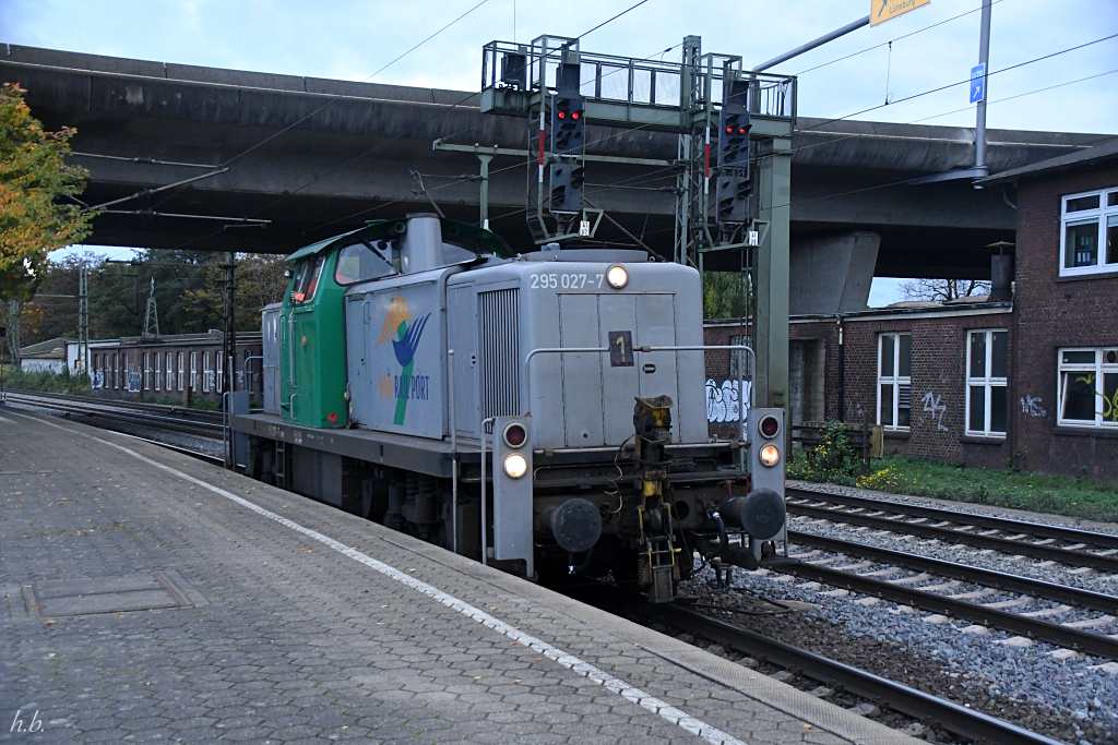 295 027-7 beim umsetzen in hh.harburg,18.10.19