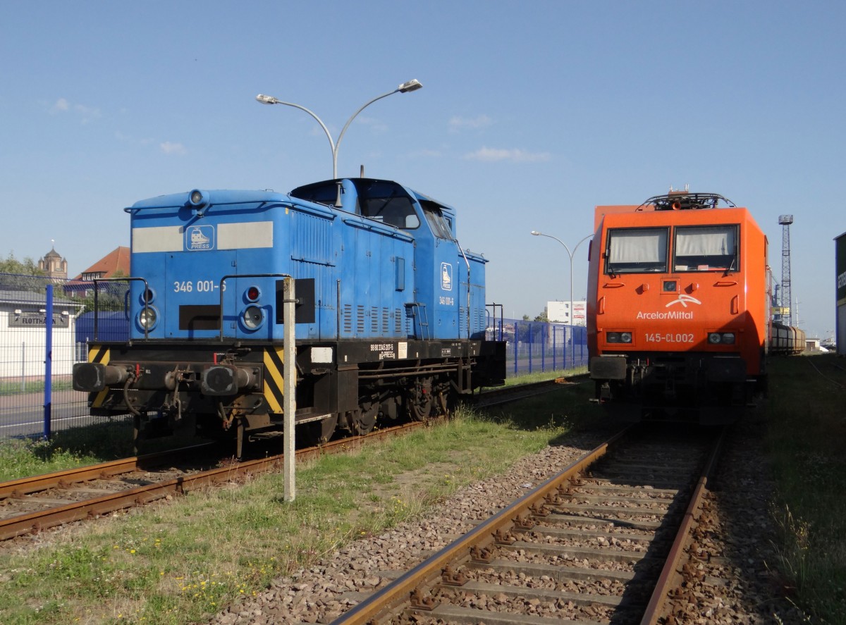 346 001 der Press und CL 145 002 sah man am 09.07.14 im Nordhafen Stralsund. Foto machte ich durch den Zaun! 