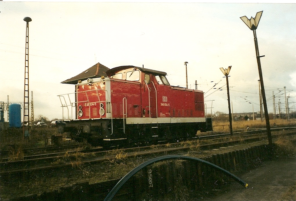 346 834 im Januar 2000 im damals noch existierenten Stralsunder Güterbahnhof.
