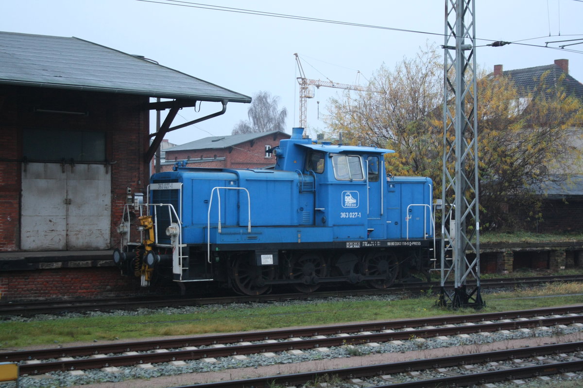 363 027 (363 159) abgestellt im Bahnhof Stralsund Hbf am 21.12.20