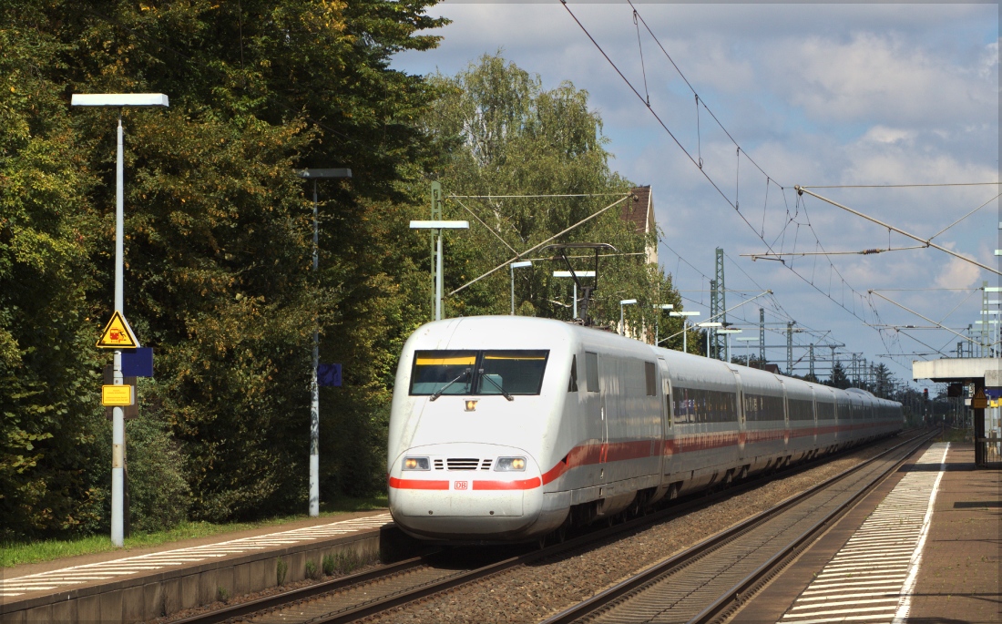 401 071  Heusenstamm  am 27.08.14 in Groß Rohrheim mit Fahrtrichtung Mannheim