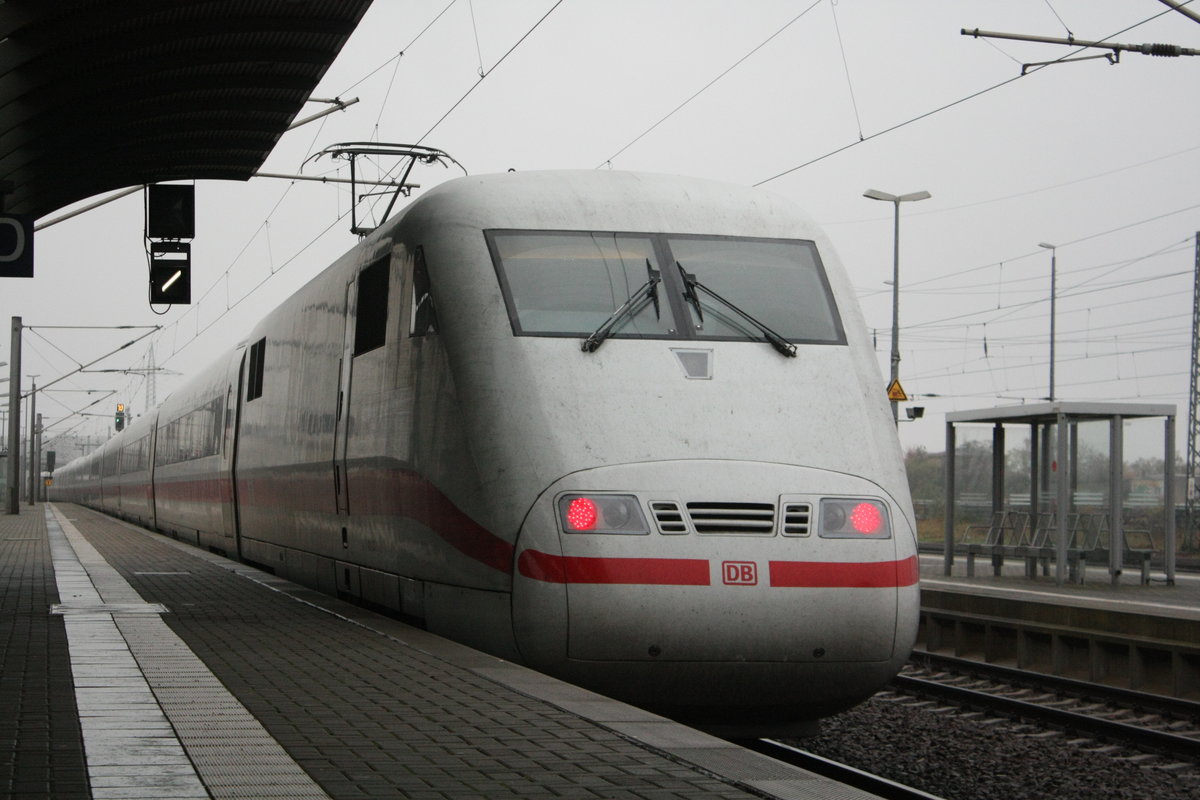 401 XXX verlsst den Bahnhof Bitterfeld in Richtung Leipzig Hbf am 31.10.20