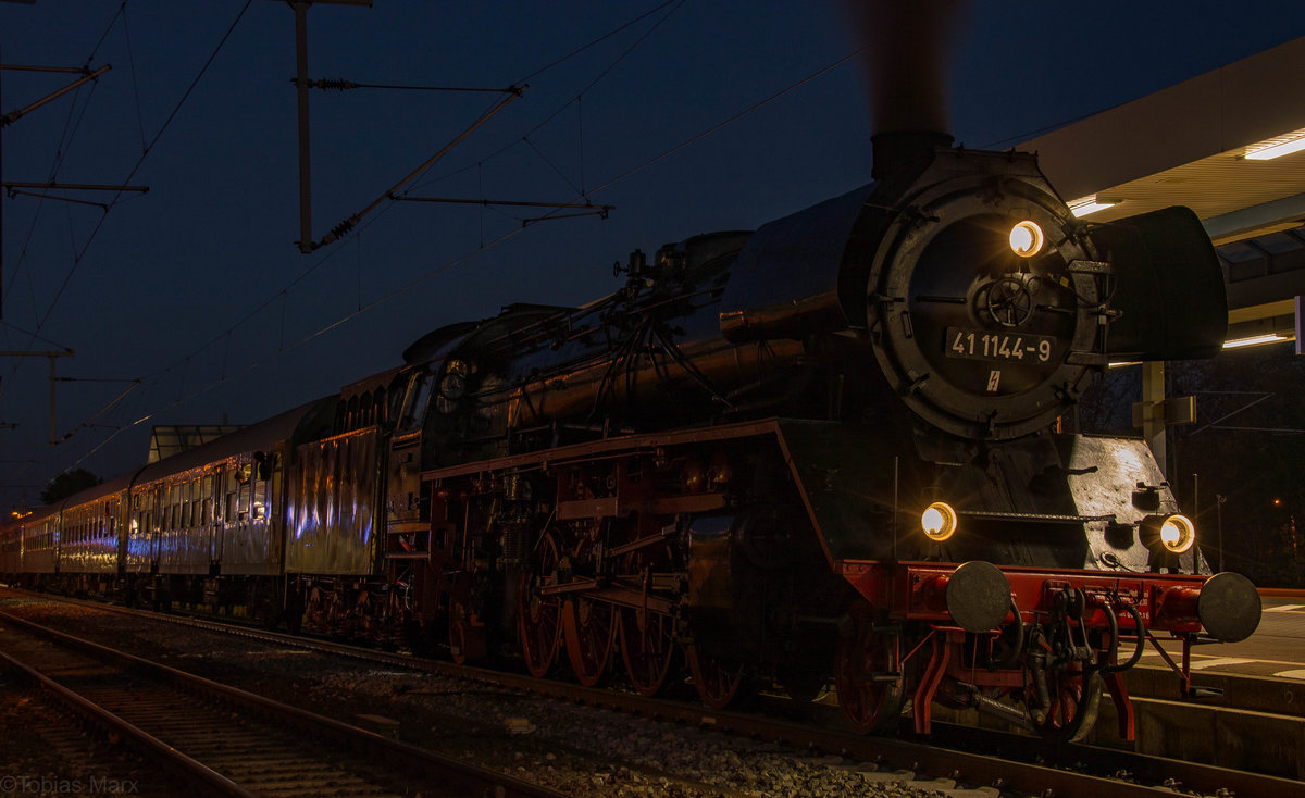 41 1144-9 mit einem SDZ in Gotha am 14.10.17