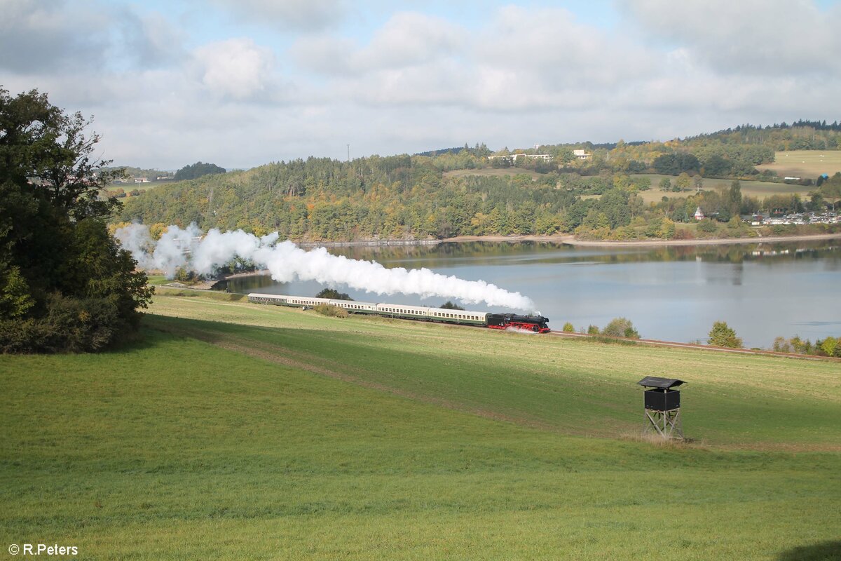 41 1144 mit dem Elstertal Express auf dem Weg nach Cheb an der Talsperre Pirk 16.10.21