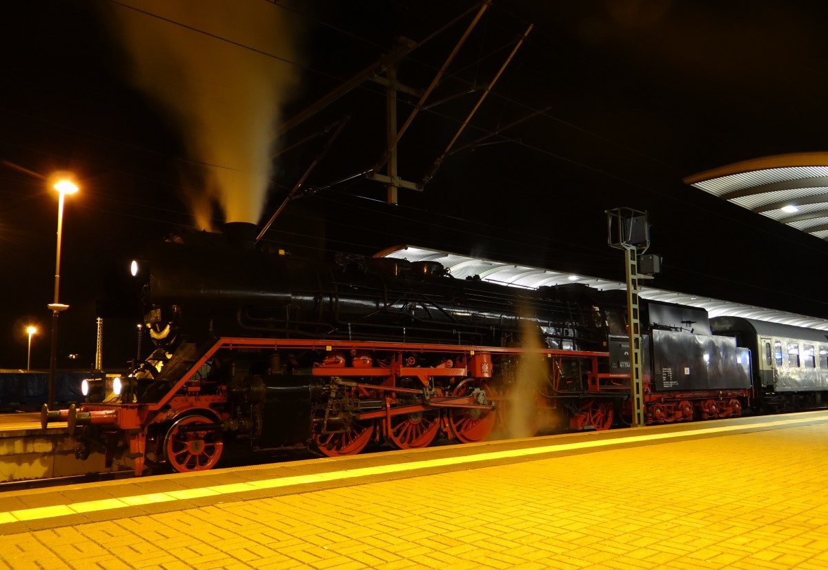41 1144(IGE Werrabahn) zusehen am 30.11.13 mit dem Wartburg Express nach der R�ckankunft in Saalfeld/Saale.