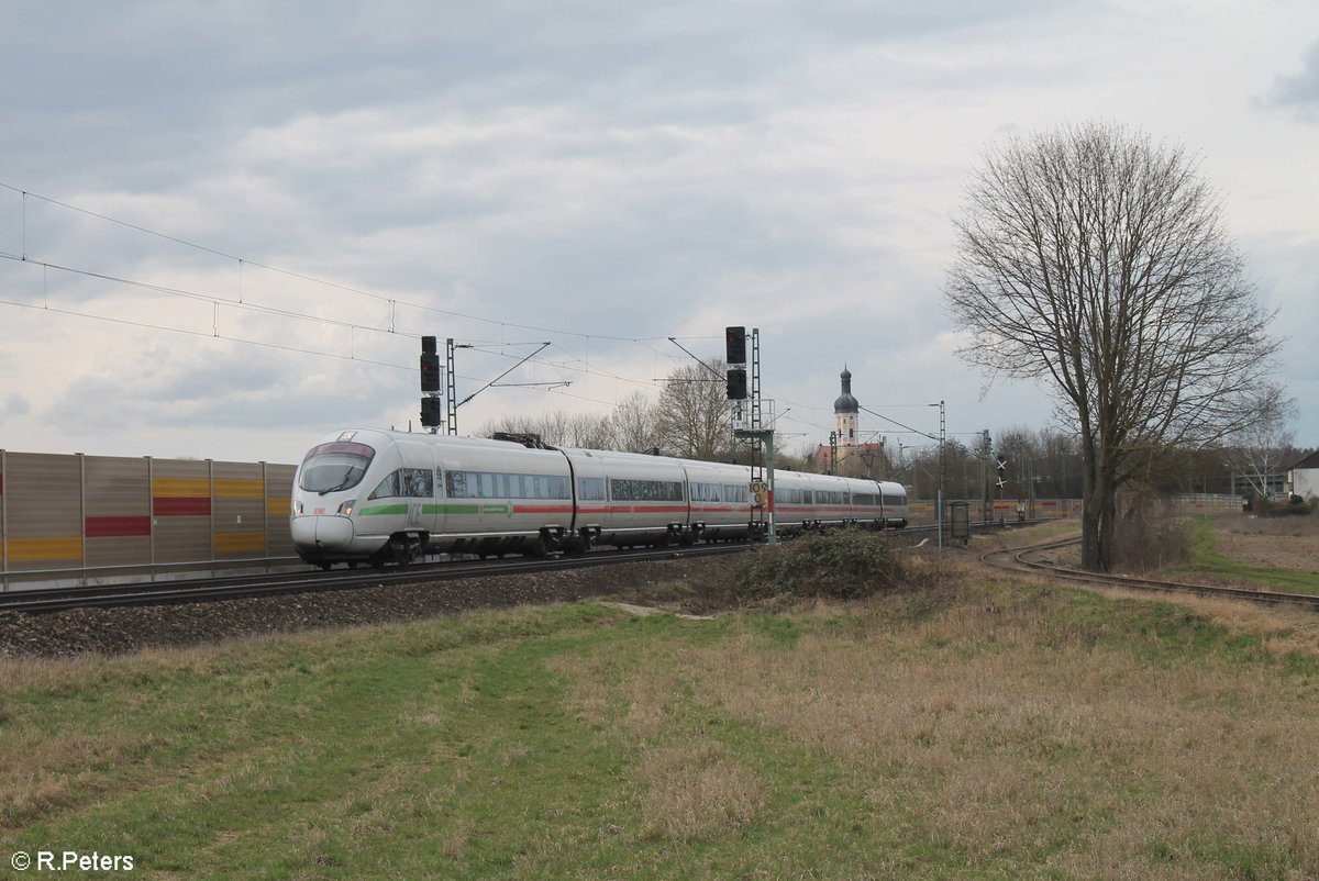 411 010  Naumburg/Saale  als EC 27 Dortmund - Wien bei Obertraubling. 14.03.20