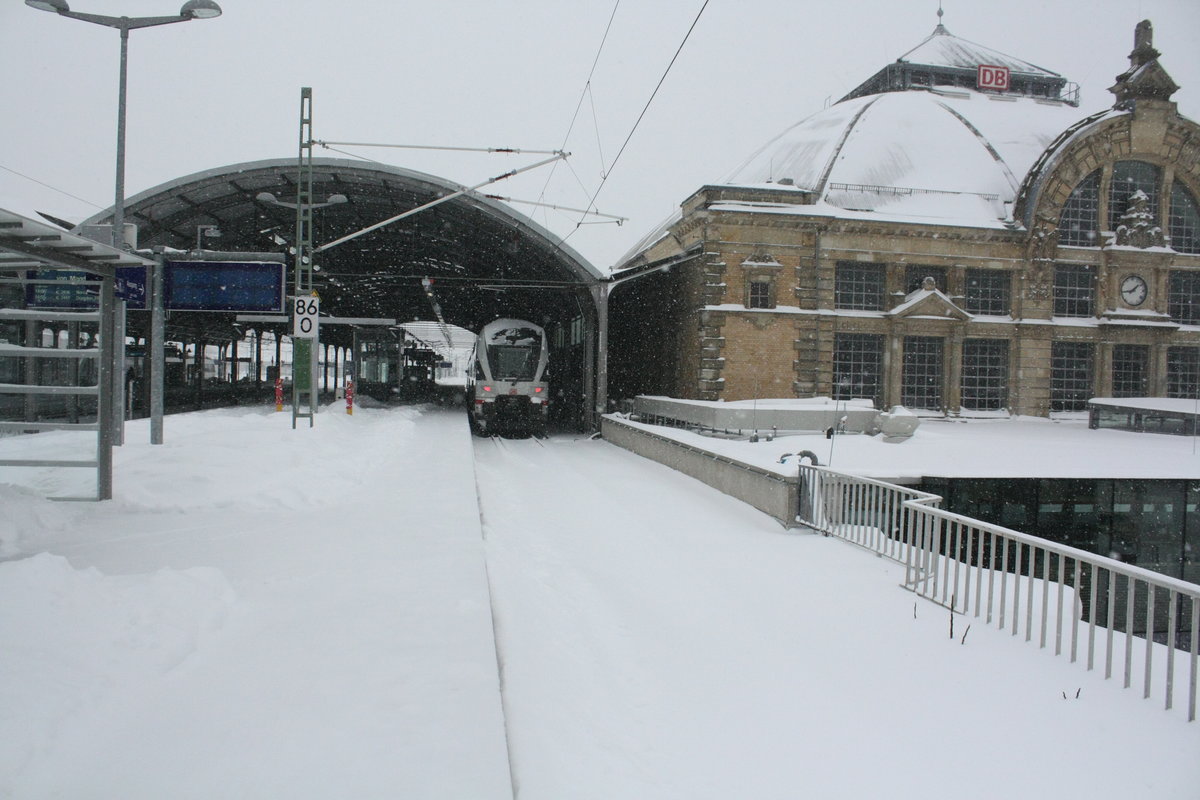 4110 116 Gestrandet im Bahnhof Halle/Saale Hbf am 8.2.21